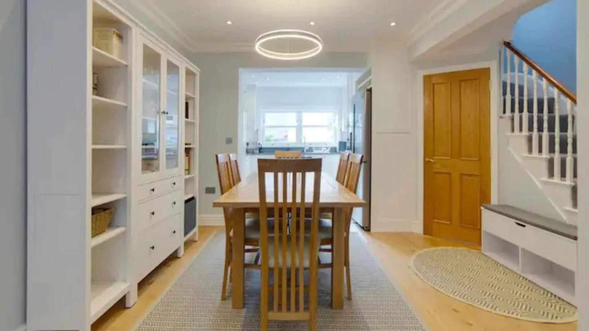 Pass The Keys Centrally Located Modern And Spacious 3 Bed Terrace Cambridge 0*,